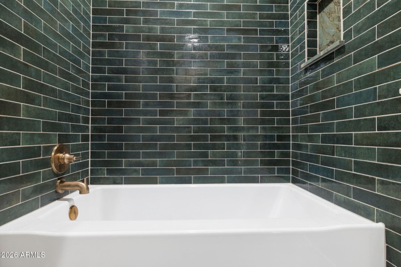 34-web-or-mls-2335-s-orange