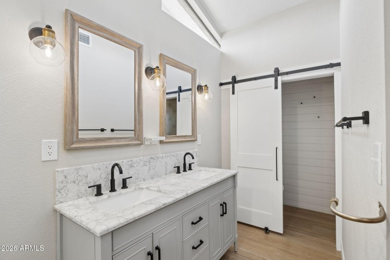 43-web-or-mls-2335-s-orange