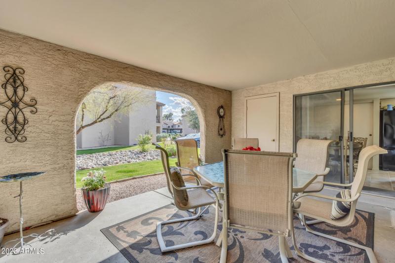 9430 E Mission Ln-27