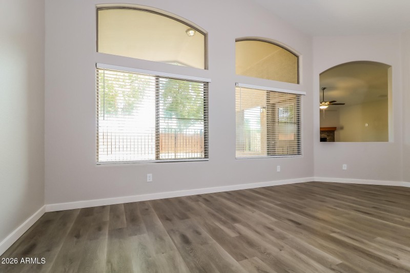 004-photo-living-room-11484986