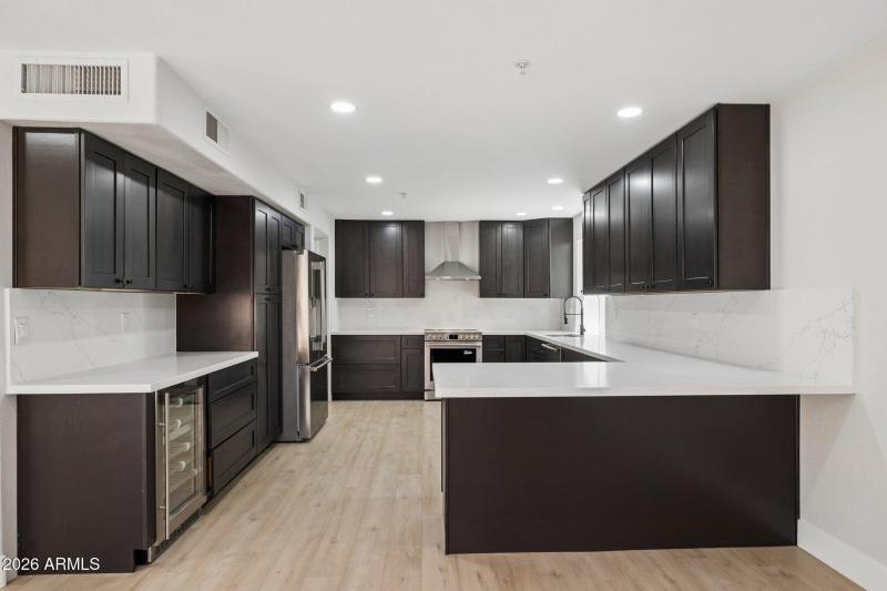 16-web-or-mls-8833-e-charter-oak-dr