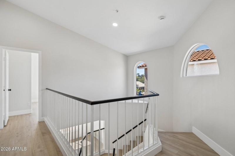 23-web-or-mls-8833-e-charter-oak-dr