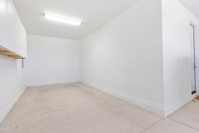 72-DSC04179_declutter_9a45261f-ab69-4d88