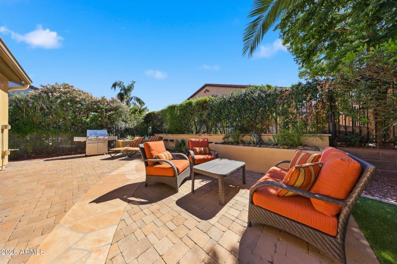 Great entertaning lot