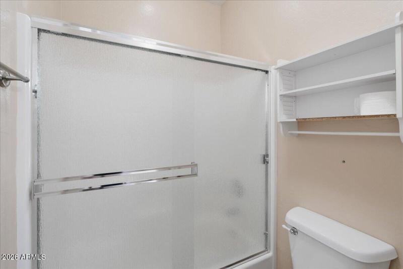 28-Guest Bathroom