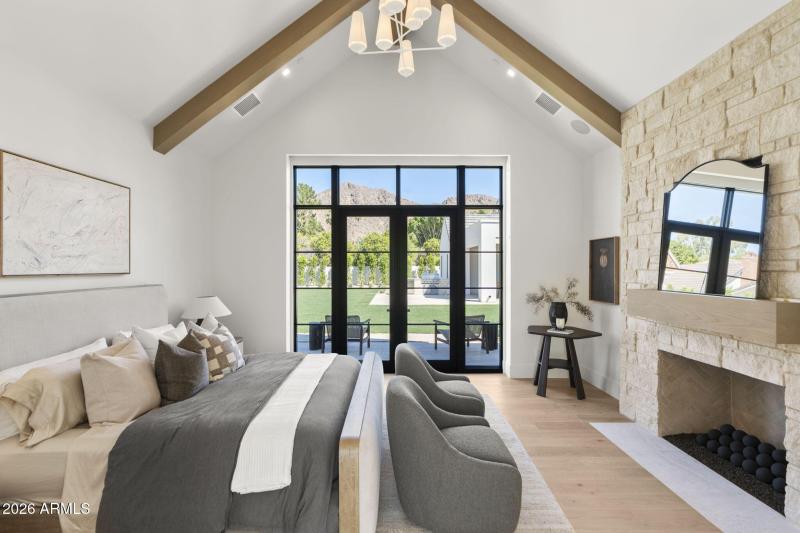 Primary bedroom | Camelback Mountain