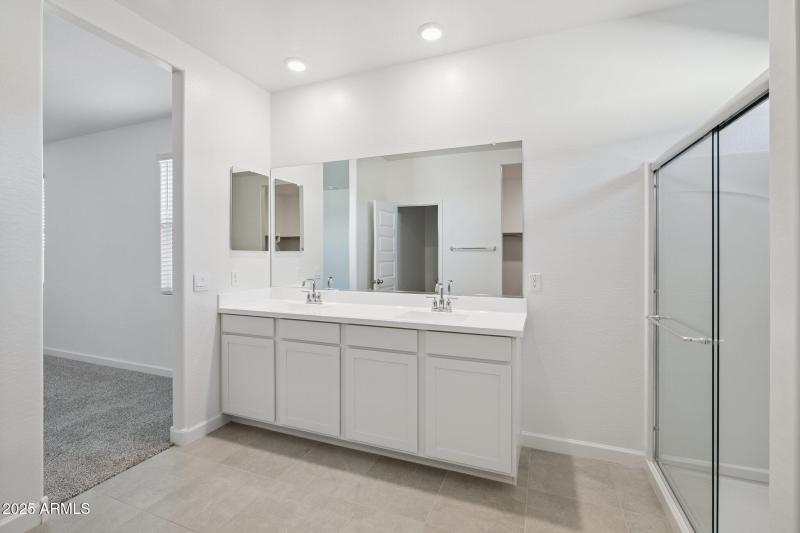 19-web-or-mls-1476-s-241st-ave