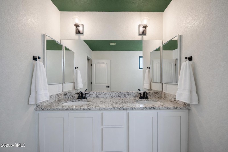 CCC0FE96-1628-4BD4-858E-4892AC88A6FF