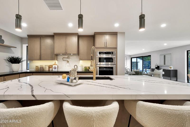 1955 E Greenway Rd-14