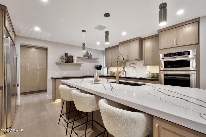 1955 E Greenway Rd-16