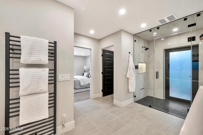 1955 E Greenway Rd-22