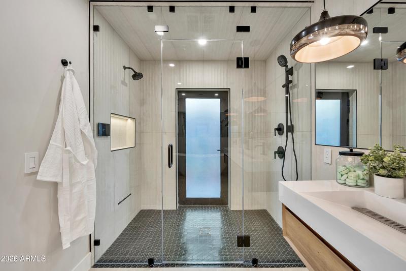 1955 E Greenway Rd-25