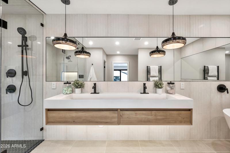 1955 E Greenway Rd-27