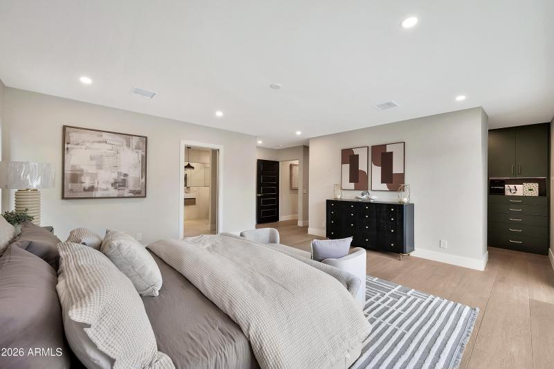 1955 E Greenway Rd-33