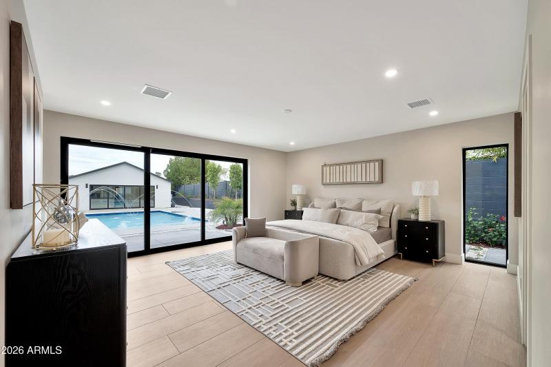 1955 E Greenway Rd-37