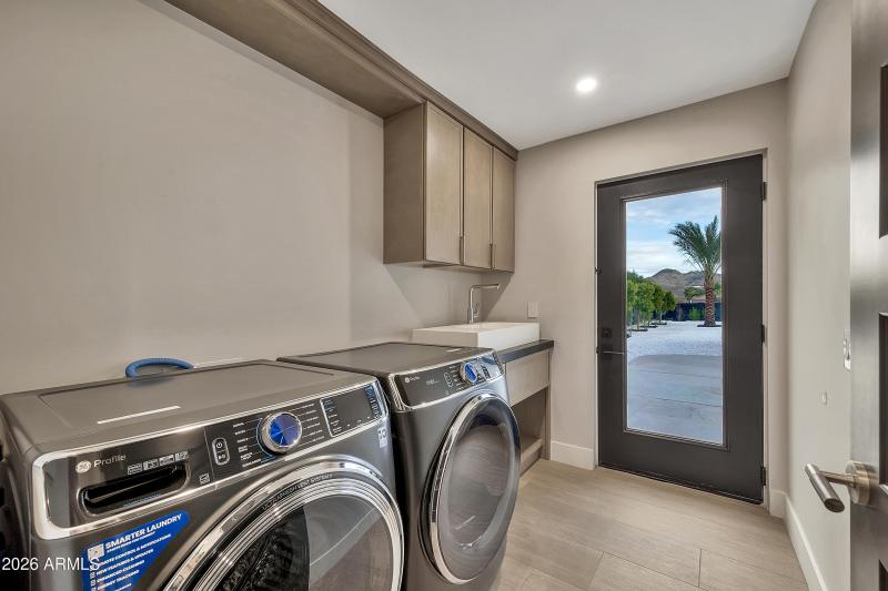 1955 E Greenway Rd-40