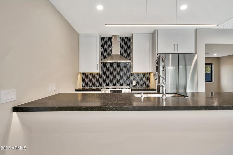 1955 E Greenway Rd-42