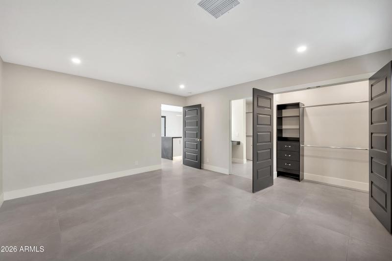 1955 E Greenway Rd-47