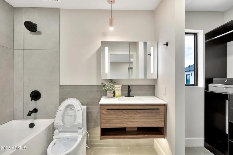 1955 E Greenway Rd-51