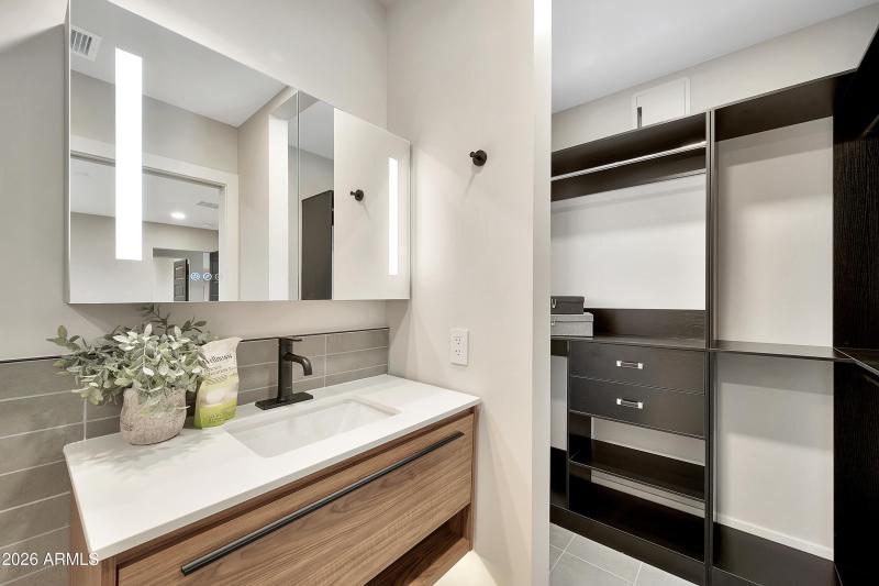 1955 E Greenway Rd-52