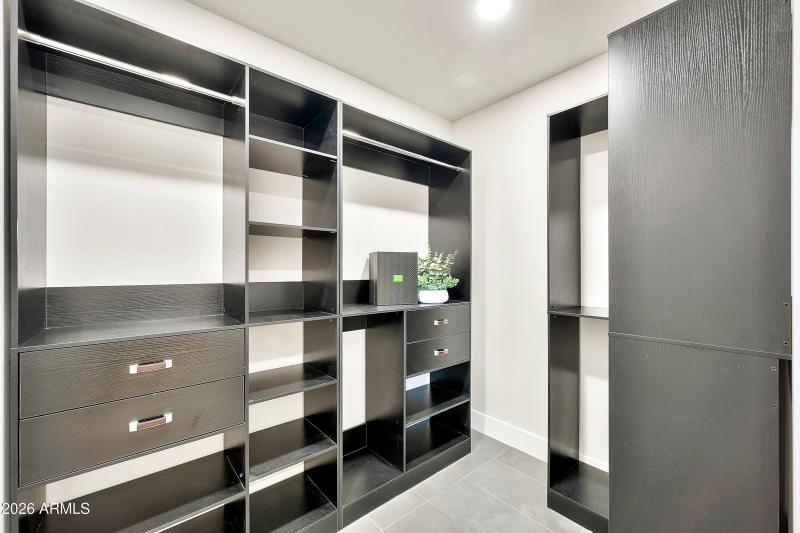 1955 E Greenway Rd-56