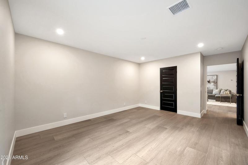 1955 E Greenway Rd-68