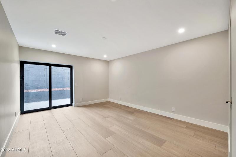 1955 E Greenway Rd-69