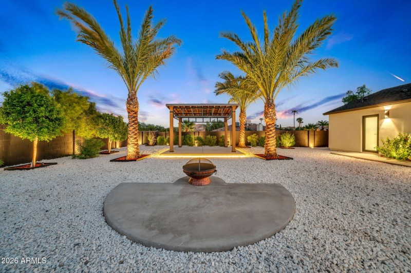 1955 E Greenway Rd Twilight-17