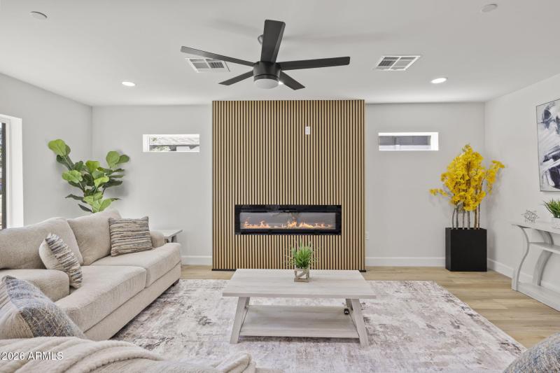 8632 E Highland Ave Scottsdale - 263