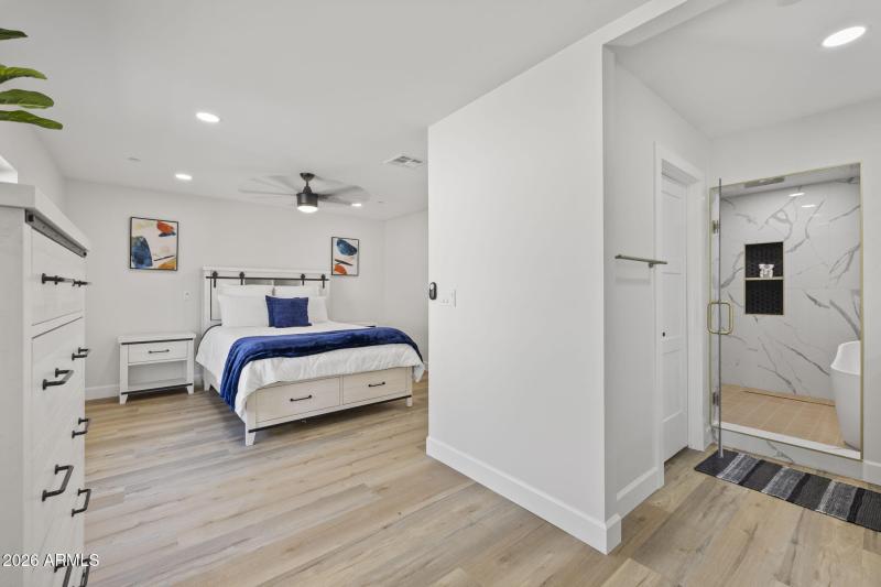 8632 E Highland Ave Scottsdale - 363