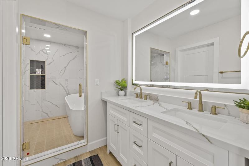 8632 E Highland Ave Scottsdale - 349