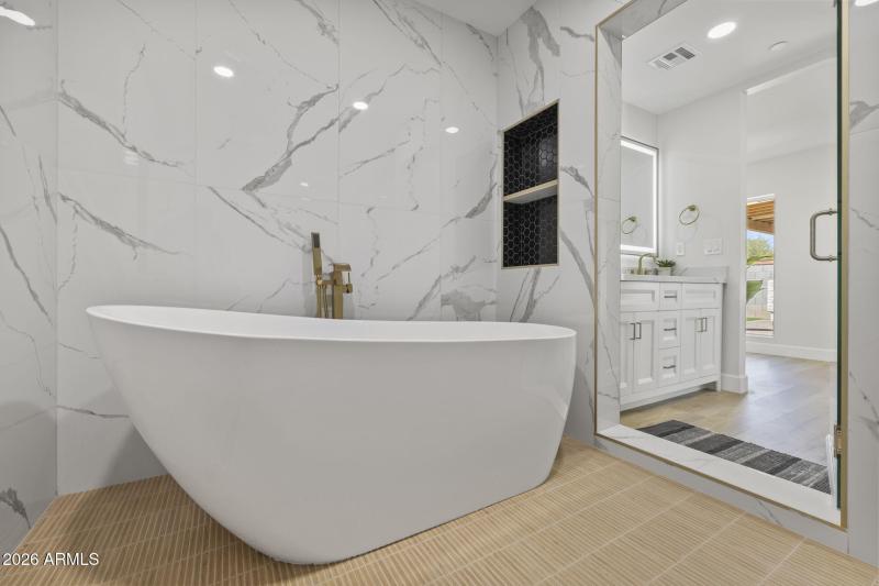 8632 E Highland Ave Scottsdale - 358