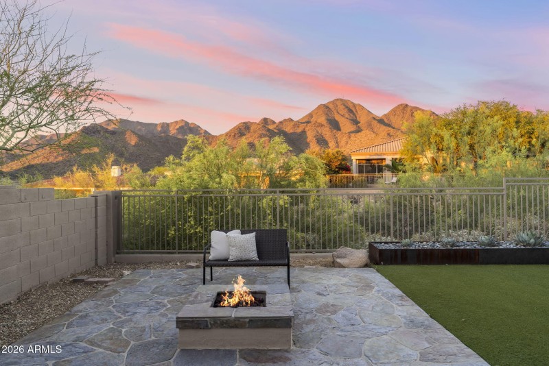 GORGEOUS MOUNTAIN VIEWS!