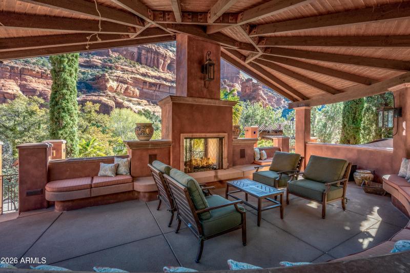 Cozy Entertaining Space