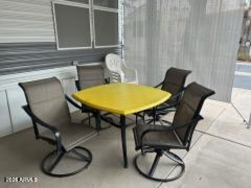 20251008152256833857000000-o