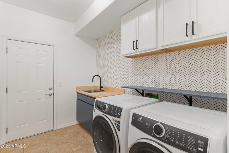 Spacious Laundry Room