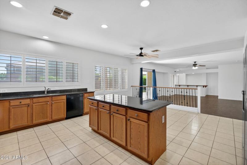 6-web-or-mls-006E Solina Cir