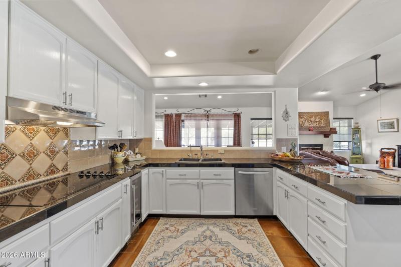 Open Kitchen