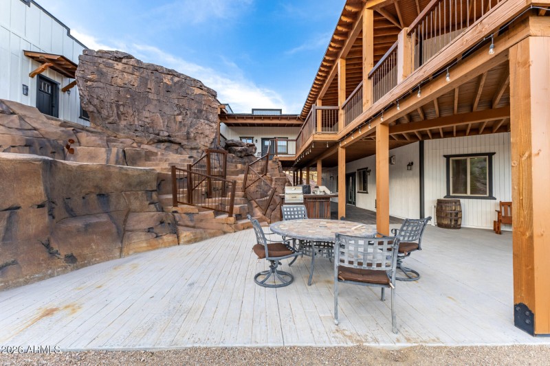 multiple entertaining zones