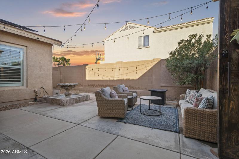 11-web-or-mls-CAP08844