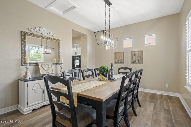 14-web-or-mls-CAP08640