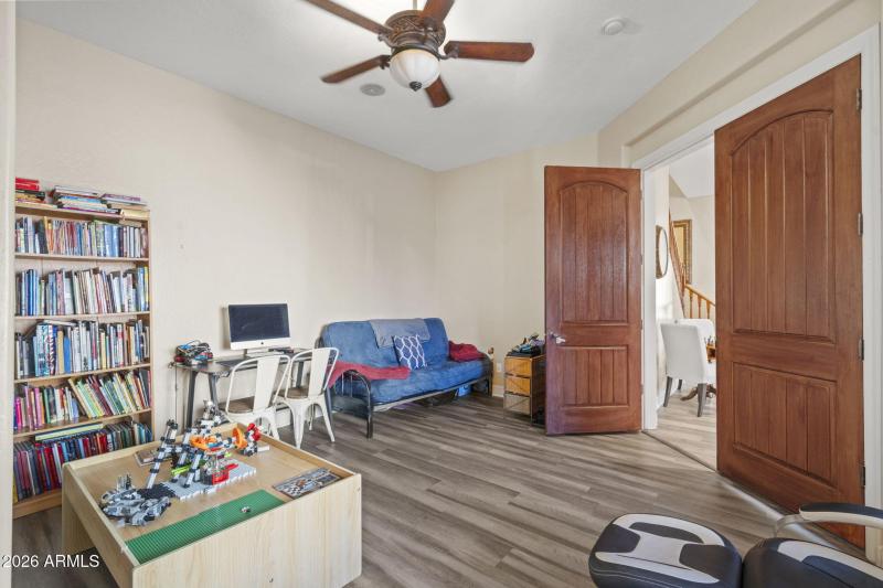 27-web-or-mls-CAP08724