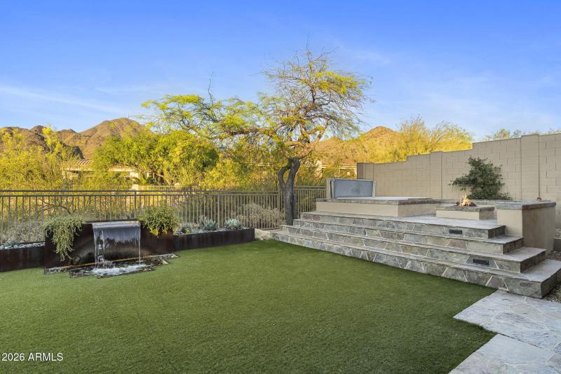 Elvated Spa & Water Feature