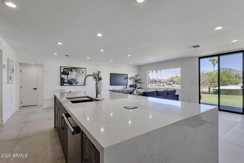 12-web-or-mls-QP - 8497