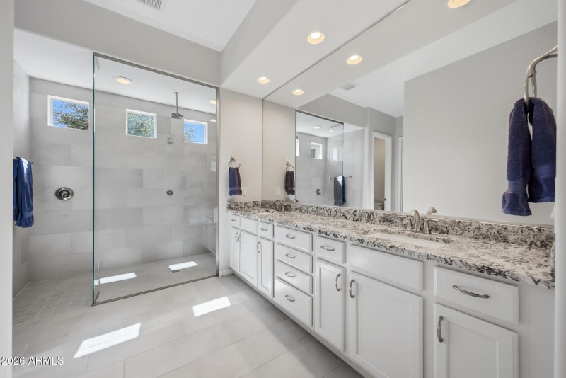 Dual Sinks in the Owners Suite Bath