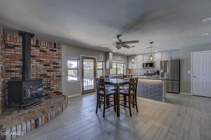 Kitchen Eating Area