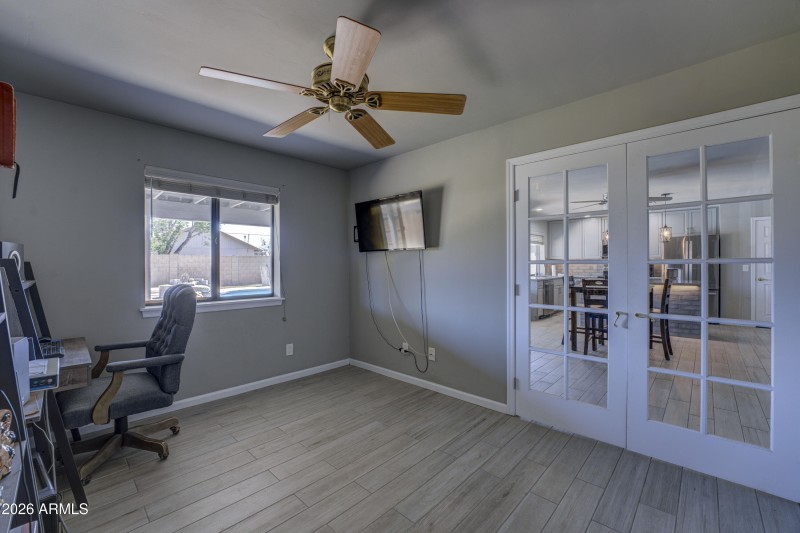 Bedroom 2/Office