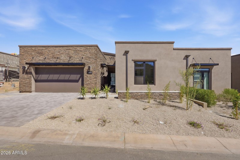 Keland Desert Contemporary