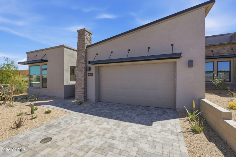 Caullins Desert Contemporary