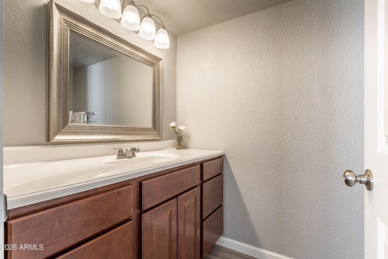 primary bedroom bathroom 01